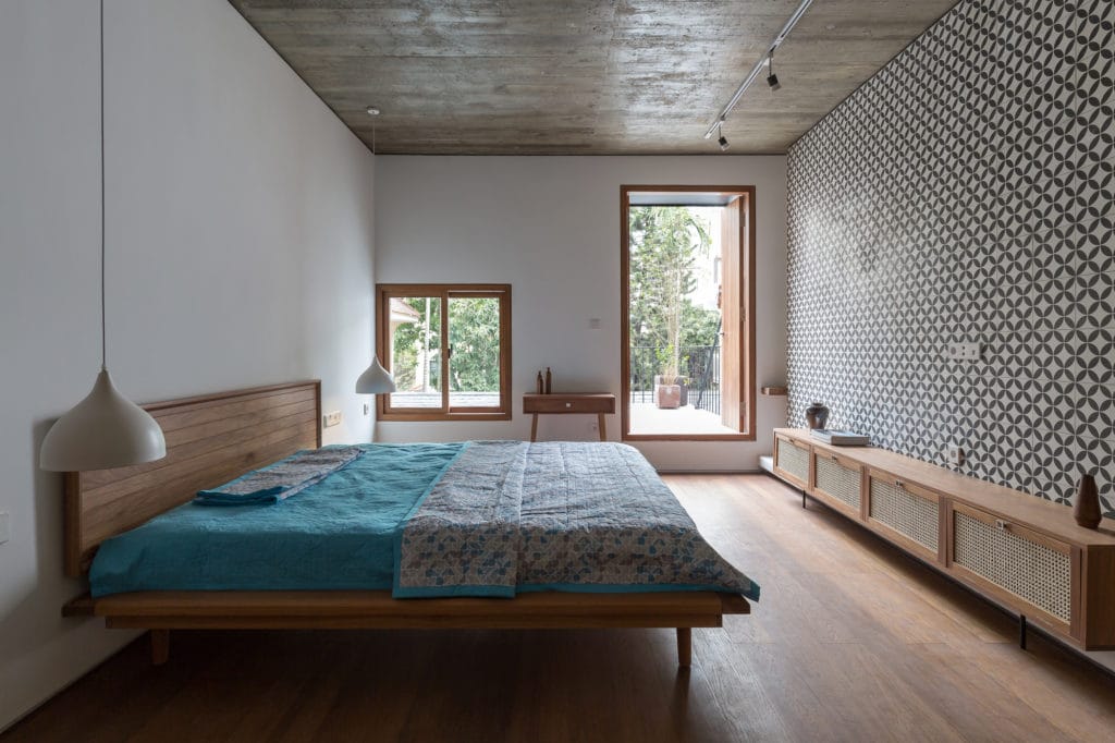 3_hopper_bedroom_2